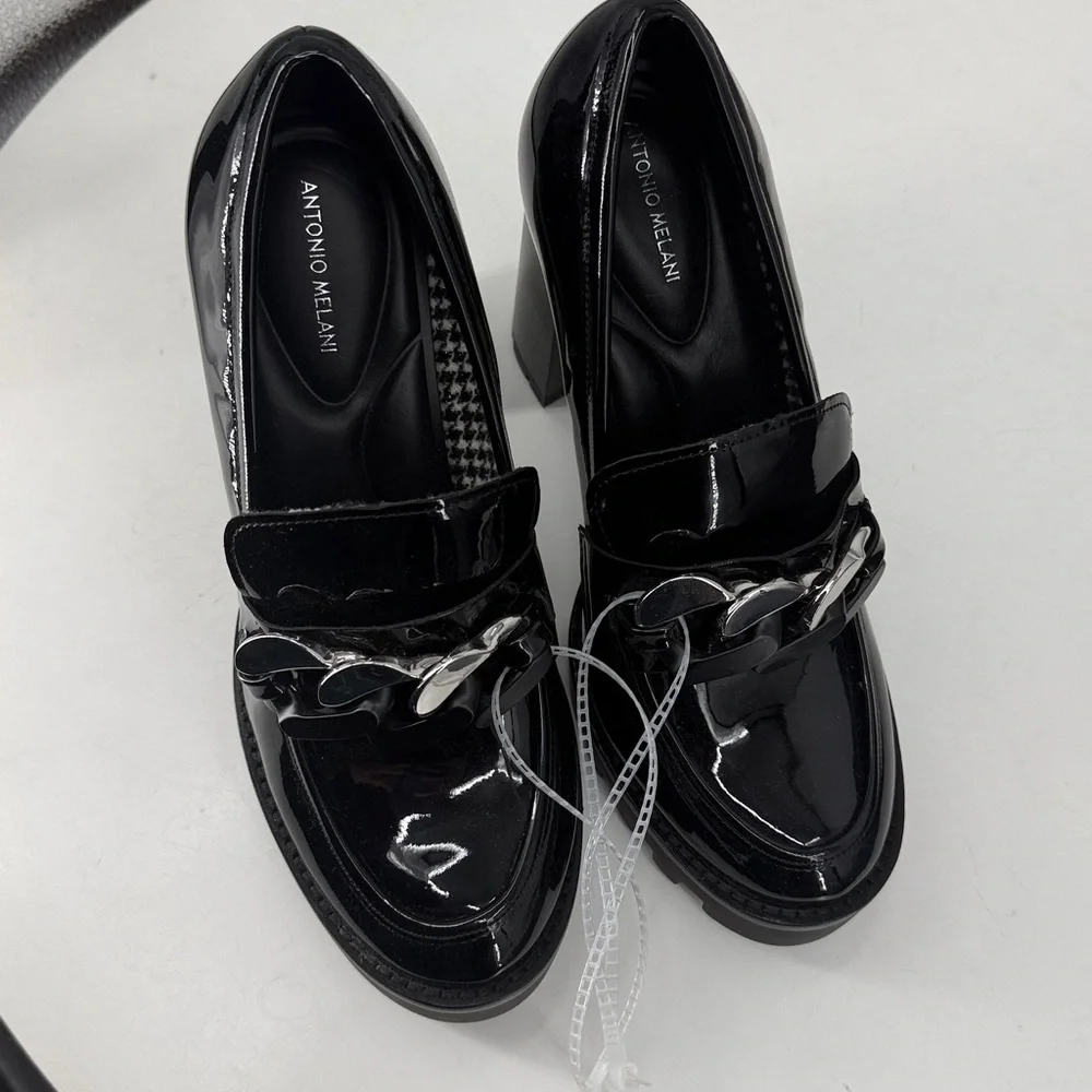 NWOB Antonio Melani Parker Black Platform lug loafers Silver Chain Size 8.5